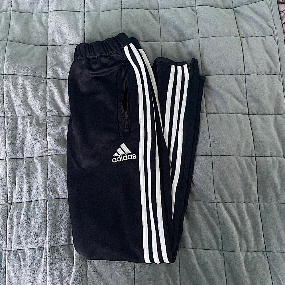 Adidas sweatpants